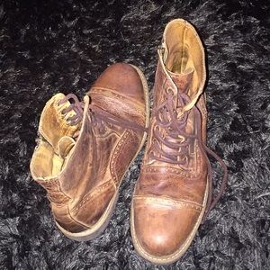 Steve Madden brown boot